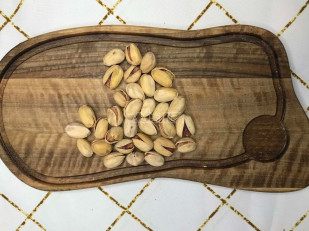 Сурские гренки с Аджикой (100 гр): Фисташка иранская натуральная жар/сол