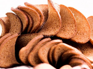 Японские снеки и крекеры: Ресторанные гренки с чесноком