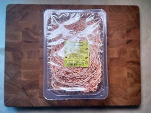 Сыр 1 кг ГОРНЫЙ СЫРОВАР (Бочата с укропом и чесноком): Сыр Чечил паутинка (аджика)  500 гр.