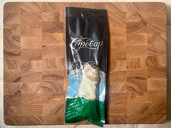 Сыр 100 гр ГОРНЫЙ СЫРОВАР (Косичка с укропом и чесноком) в Белгороде