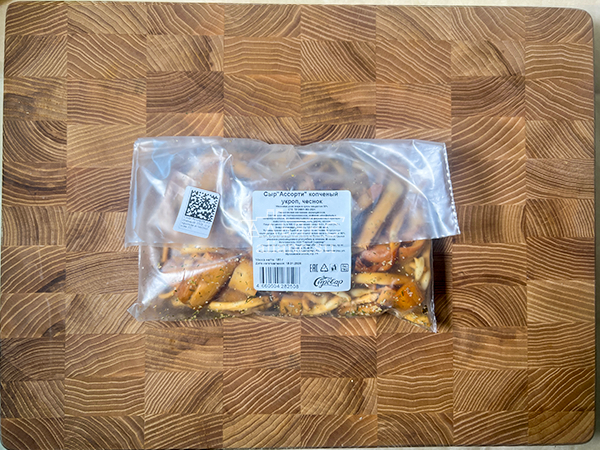 Сыр 150 гр ГОРНЫЙ СЫРОВАР (Ассорти копчёный с укропом и чесноком) в Белгороде